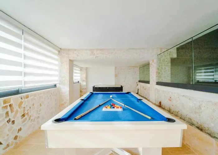 Komurluk Luxury Villa *