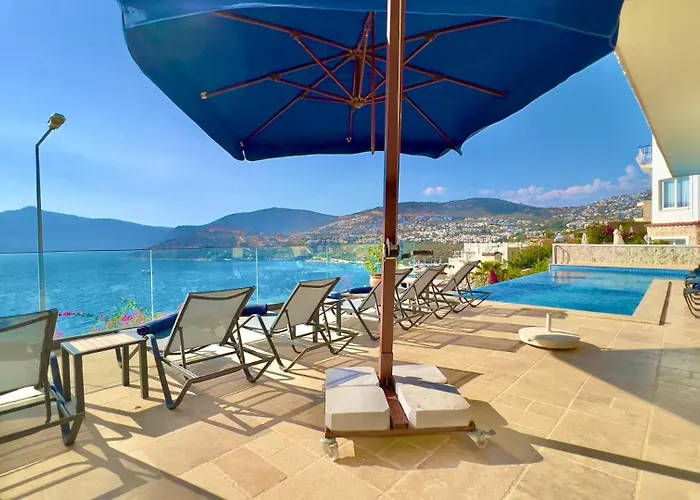 Komurluk Luxury Villa *