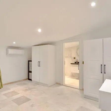 Komurluk Luxury * קלקן