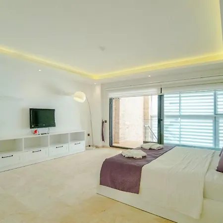 Komurluk Luxury - 5577